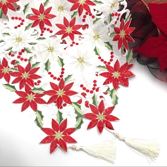 New Christmas table runner linens Snowflake Decor - Picture 6 of 10
